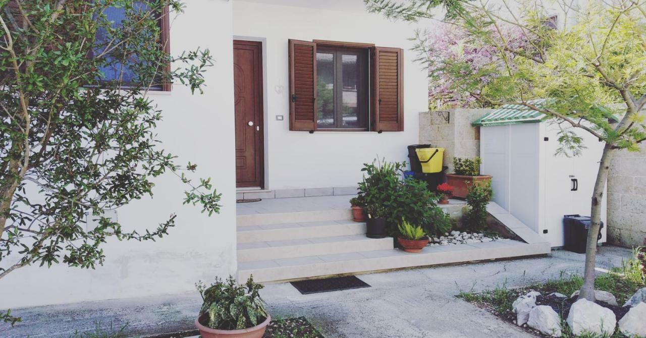 Casa Alessandra Surbo Bagian luar foto