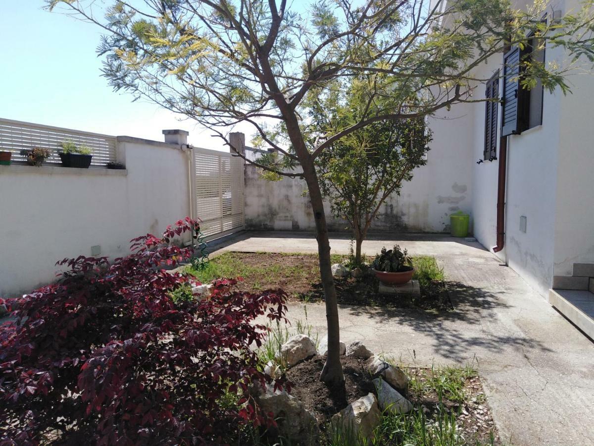 Casa Alessandra Surbo Bagian luar foto